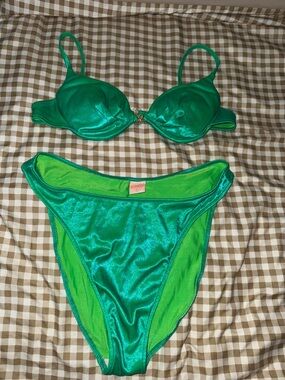 Venus- Vintage Green Shiny High Waisted Bikini Set - Two-Piece Swimwear